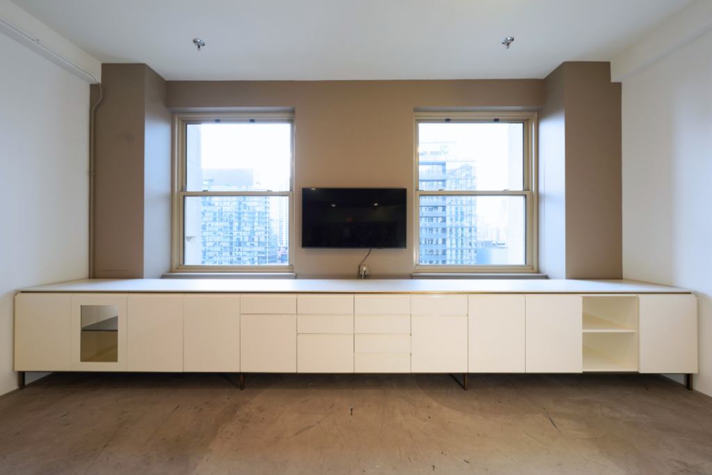 Prismatique Credenzas 3